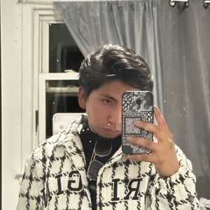 Meet your Posher, Steven